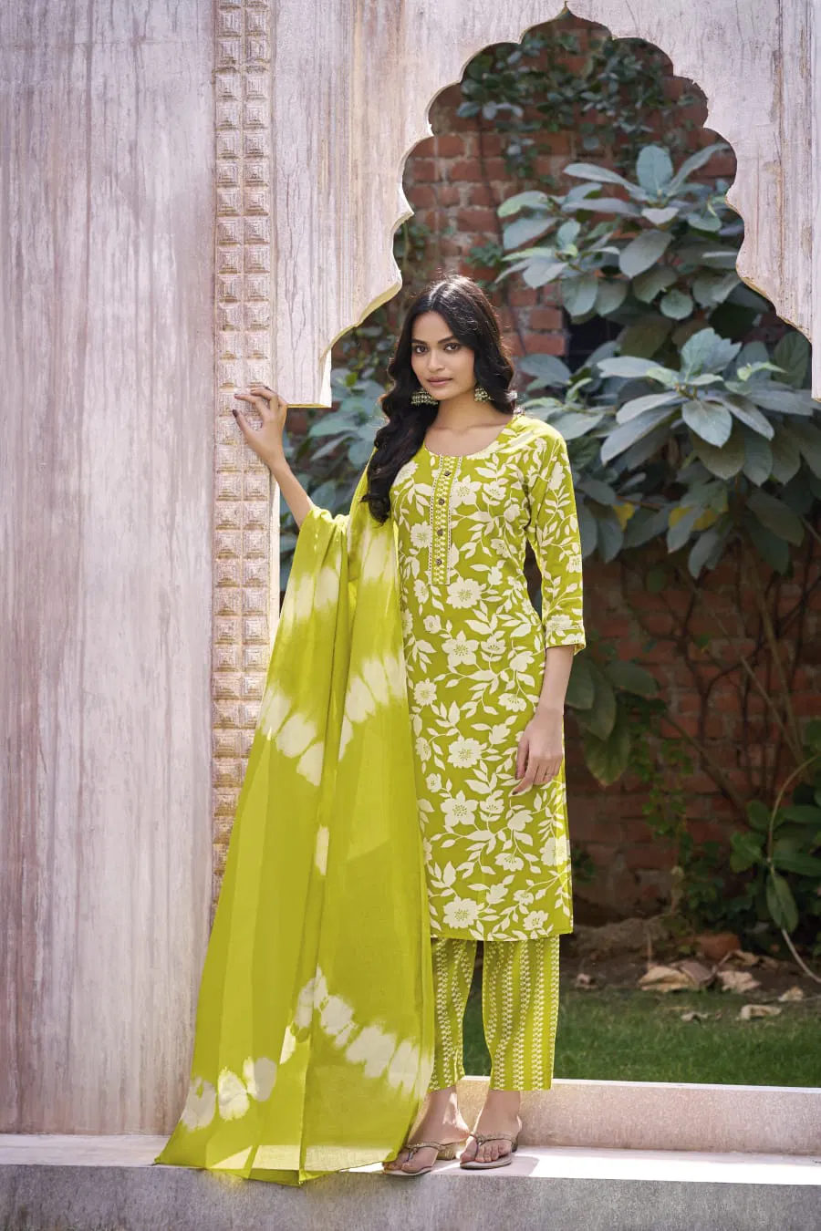 Celebrity By Ossm Reyon Printed Kurti With Bottom Dupatta Wholesalers In Delhi